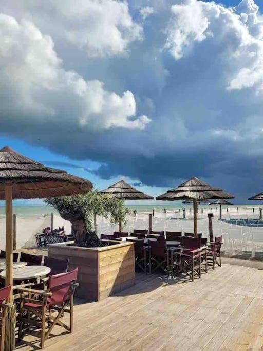 Au 154 Bis - Joli Appartement Avec Grande Terrasse Et Proche De La Plage A Malo Dunkirk Exteriör bild